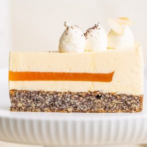 Pataki Cukrászda Érd Mákszemnyi barack torta szelet